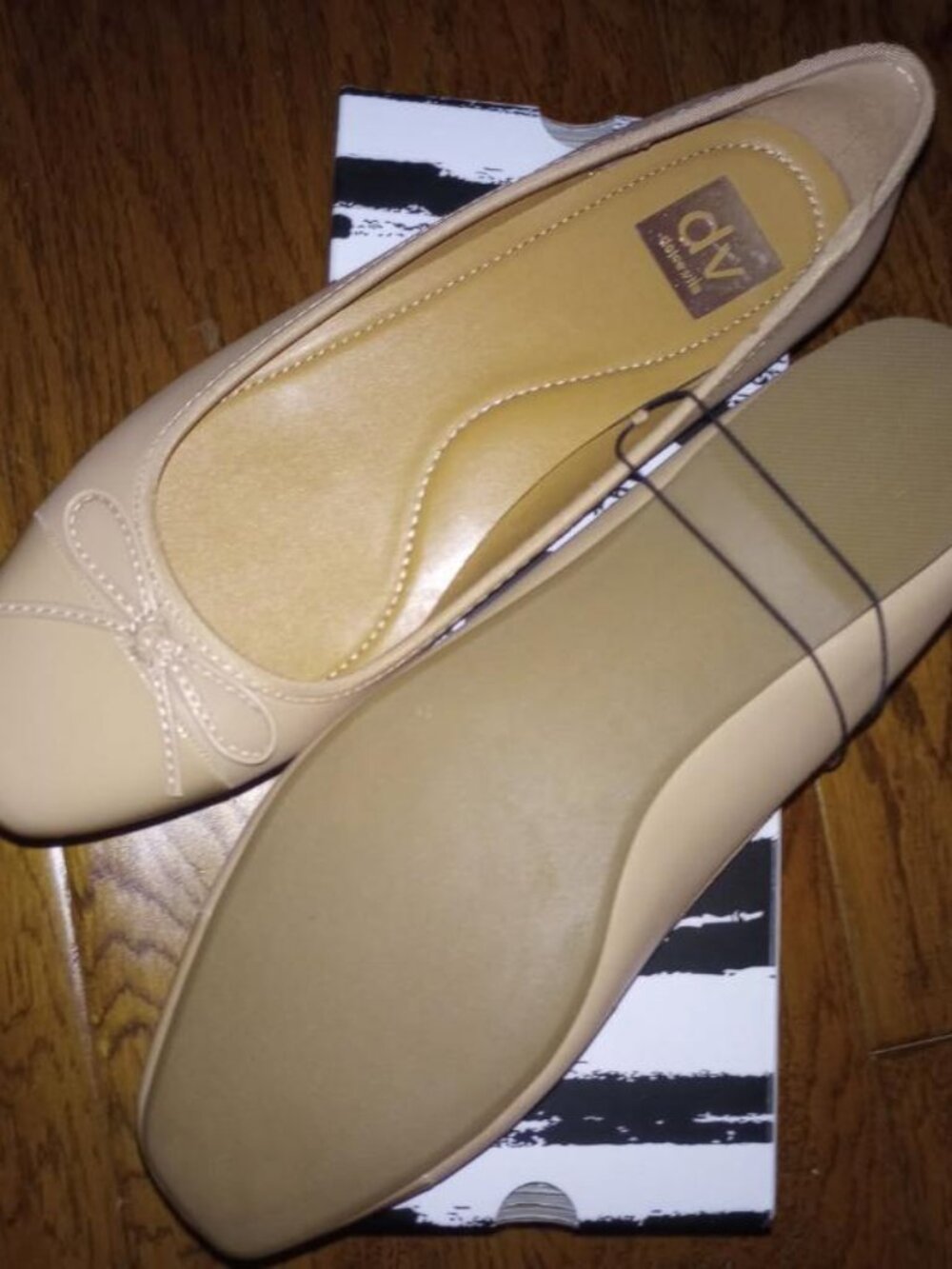 DV Dolce Vita Women's Size 10 Moxy DW624783 Beige Ballerina Flats NIB - Picture 4 of 7